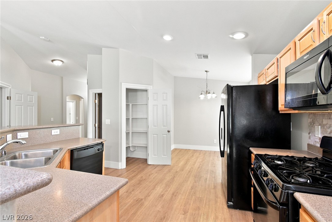 Photo 8 of 21, 6059 Camden Cove Street
