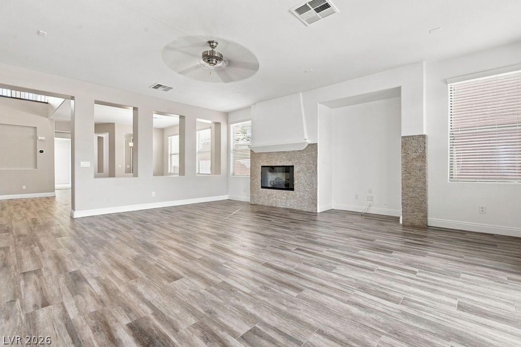Photo 7 of 95, 1220 Olivia Parkway