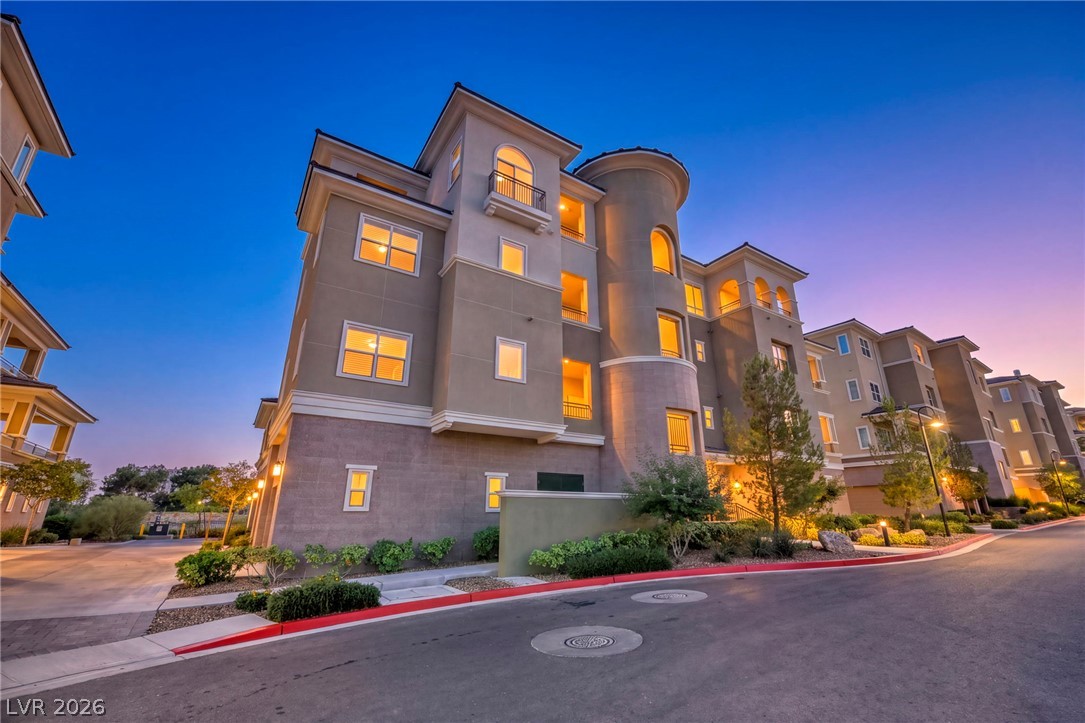Photo 4 of 9125 Las Manaitas Avenue #302