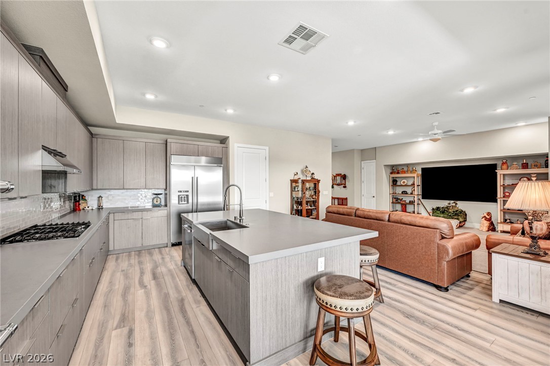 Photo 26 of 89, 9125 Las Manaitas Avenue #302