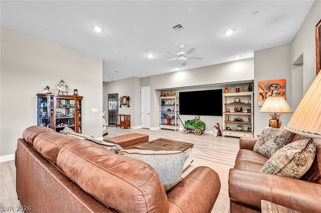 Photo 21 of 89, 9125 Las Manaitas Avenue #302
