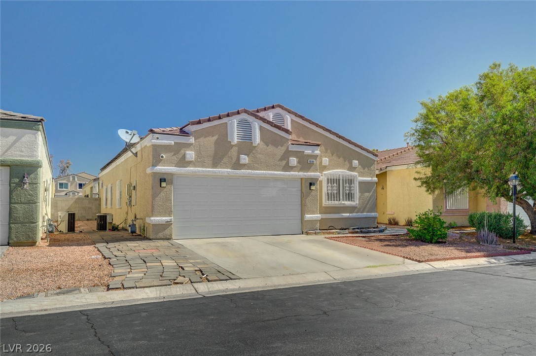 Photo 11 of 35, 1644 Otto Merida Avenue