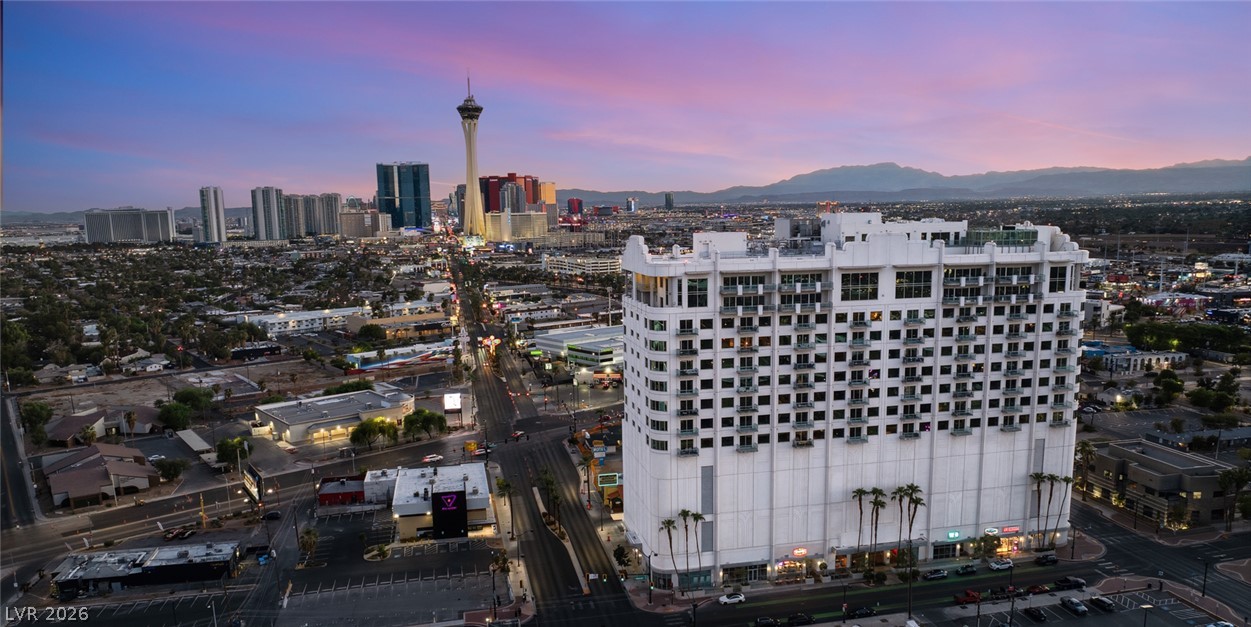 Photo 59 of 61, 900 S LAS VEGAS Boulevard #1505
