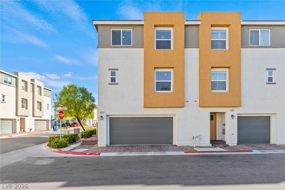 Photo 3 of 10059 Dazzling Sunrays Avenue
