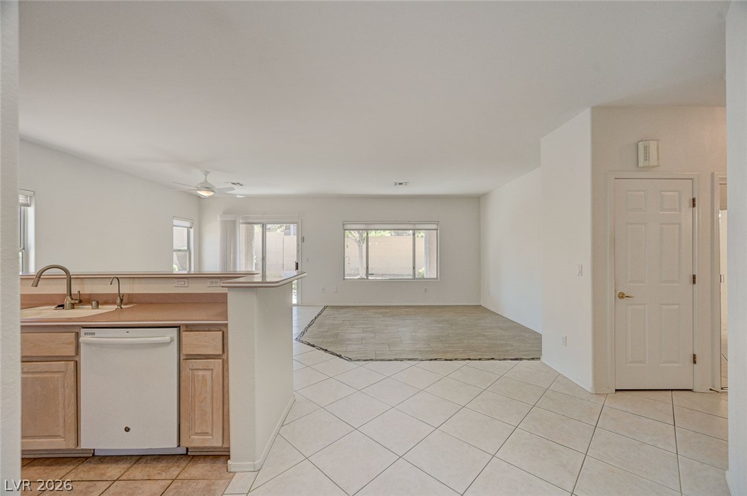 Photo 7 of 74, 2529 Springville Way