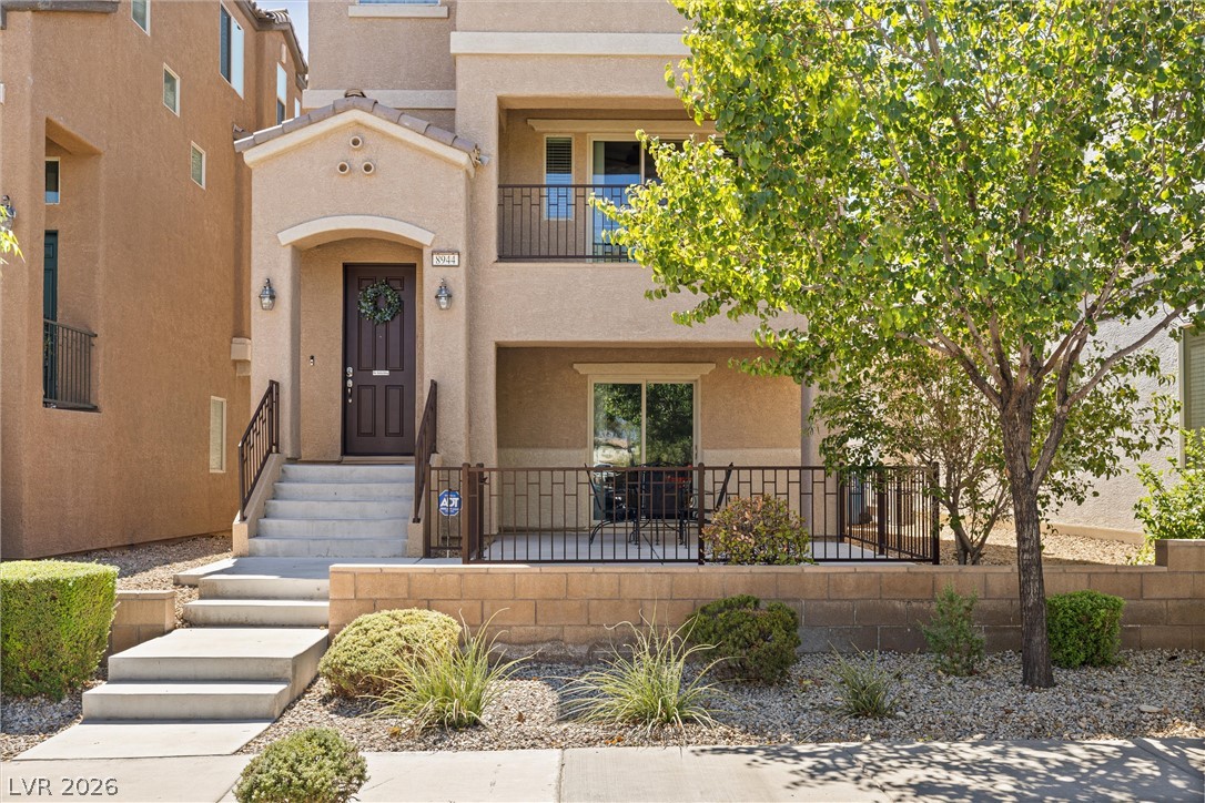 Photo 2 of 8944 Red Tapestry Court