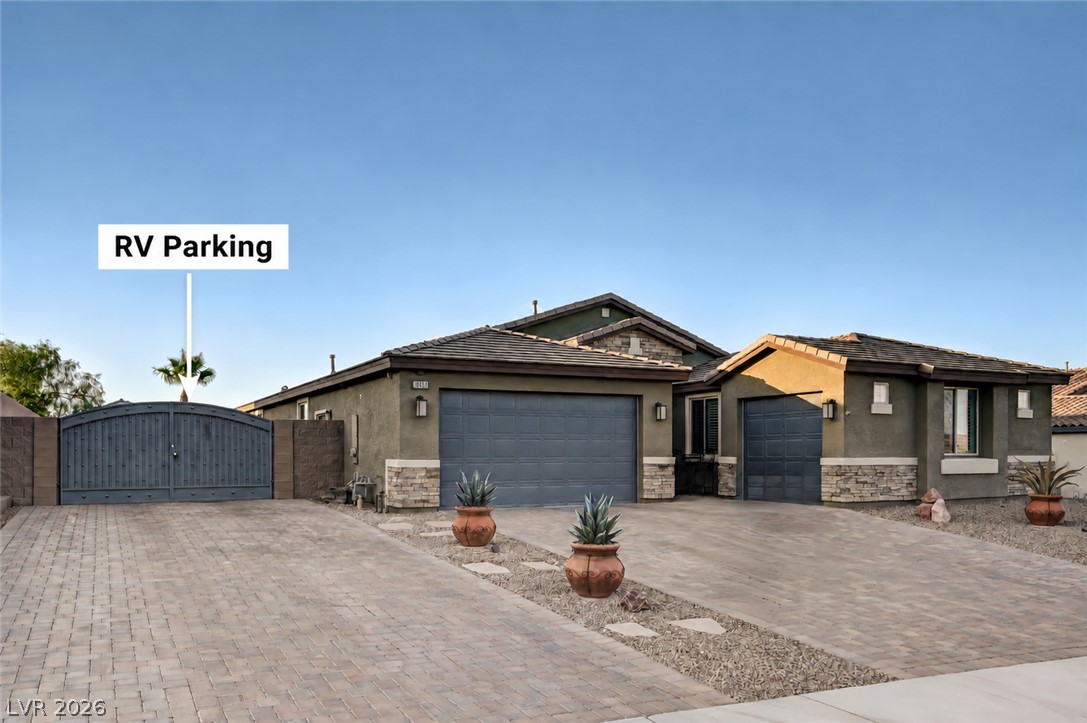 10430 W Amulet Ridge Court, Las Vegas 89149