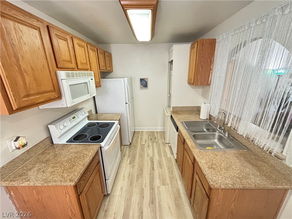 Photo 12 of 24, 1515 E Reno Avenue #C206