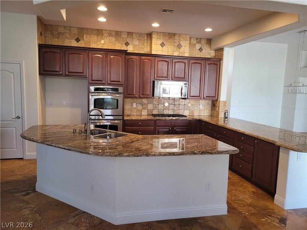 Photo 10 of 37, 7020 Manzanares Drive