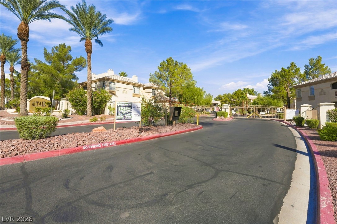 Photo 31 of 34, 7400 W Flamingo Road #2013