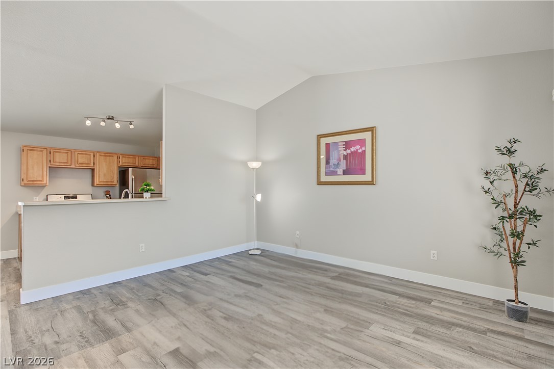 1401 N Michael Way #220, Las Vegas 89108