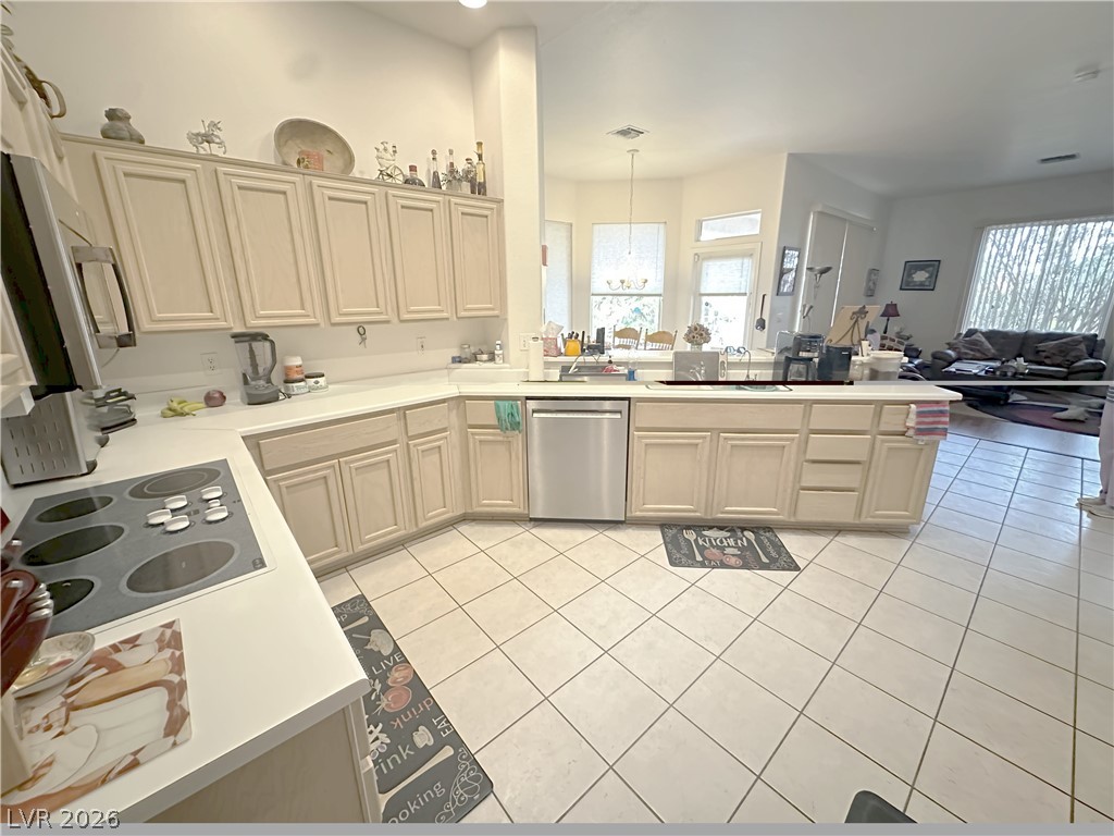 Photo 4 of 2936 Hawksdale Drive