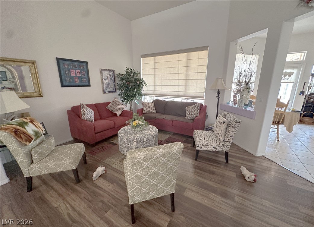 Photo 6 of 24, 2936 Hawksdale Drive