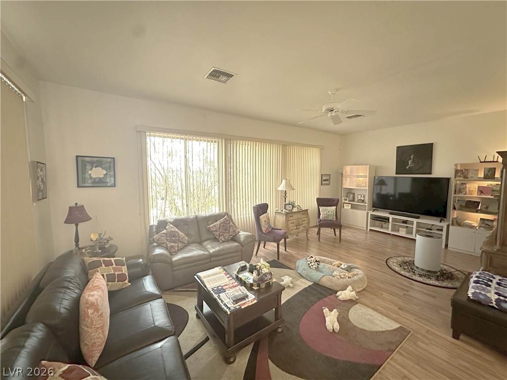 Photo 8 of 24, 2936 Hawksdale Drive