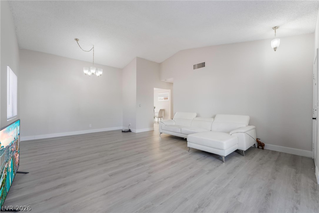 Photo 6 of 25, 7373 Newcrest Circle