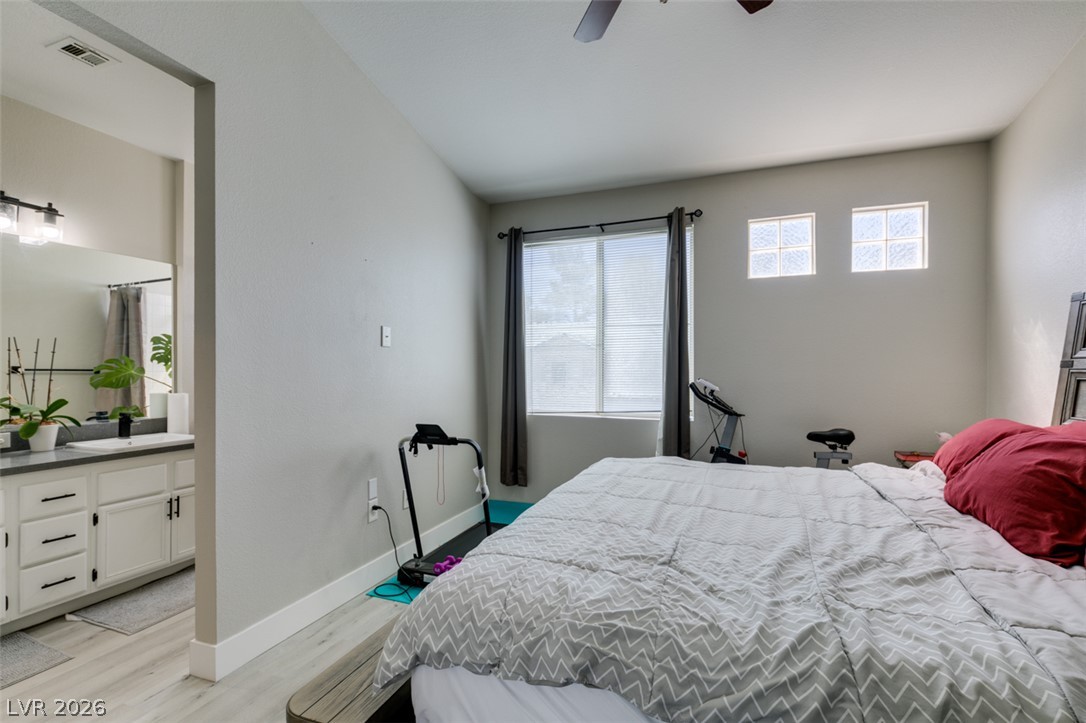 Photo 17 of 40, 5155 W Tropicana Avenue #2081