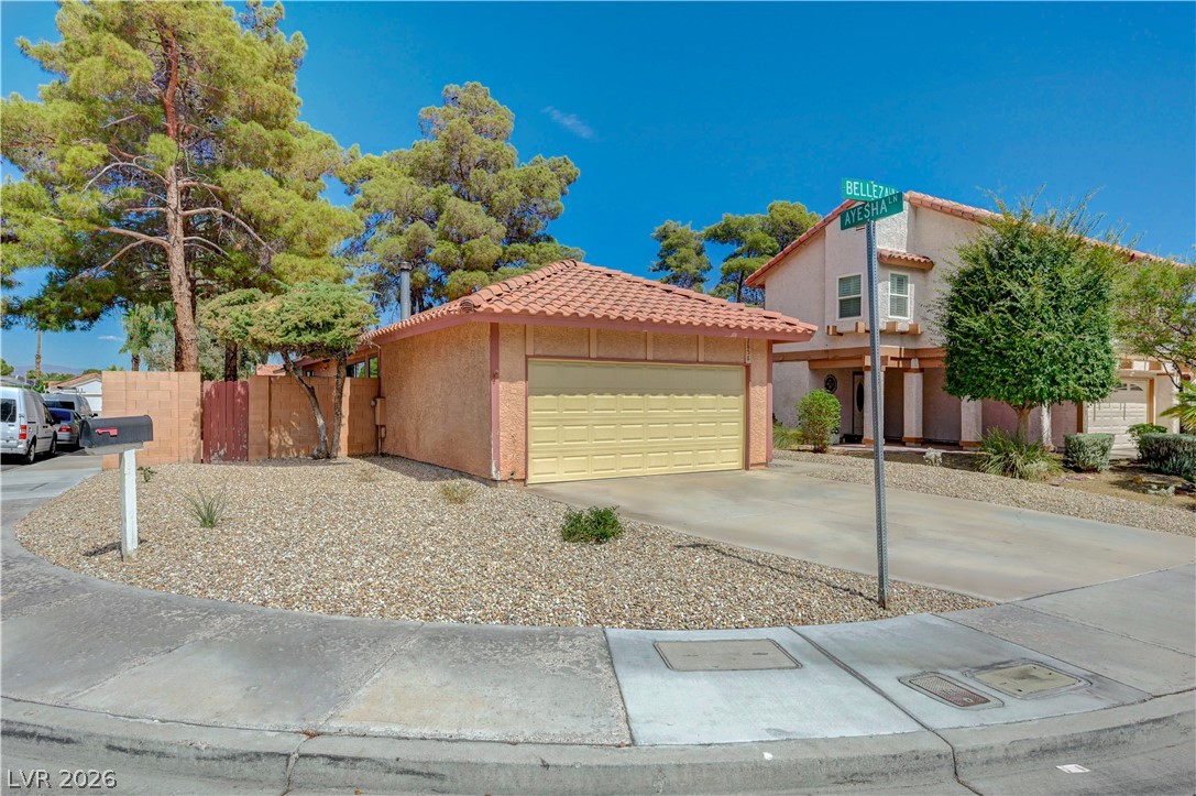 Photo 2 of 2856 Belleza Lane