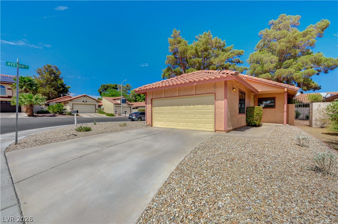 Photo 3 of 2856 Belleza Lane