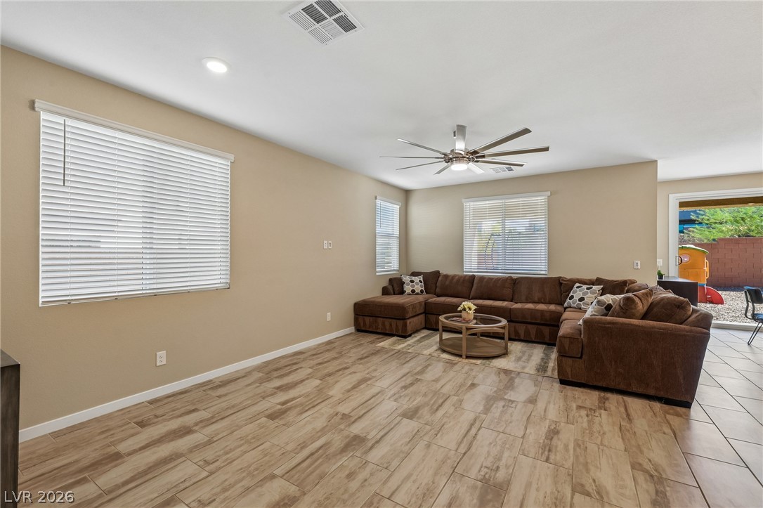 Photo 11 of 72, 194 Viento Ridge Street