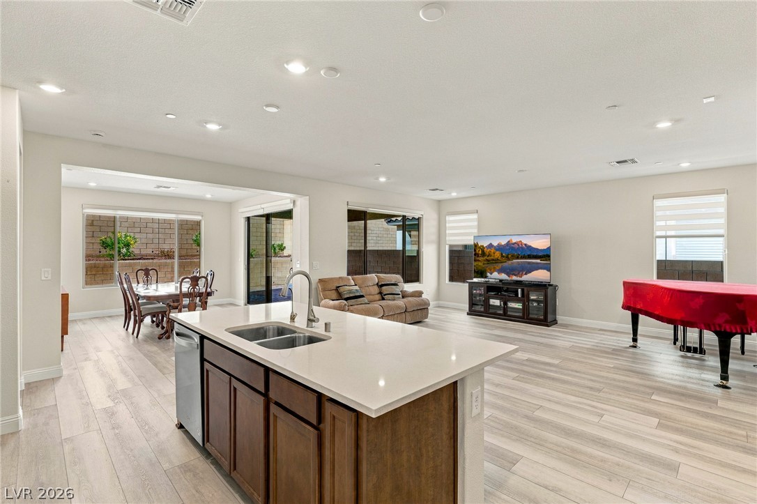 Photo 7 of 43, 10984 Harlowe Grove Court