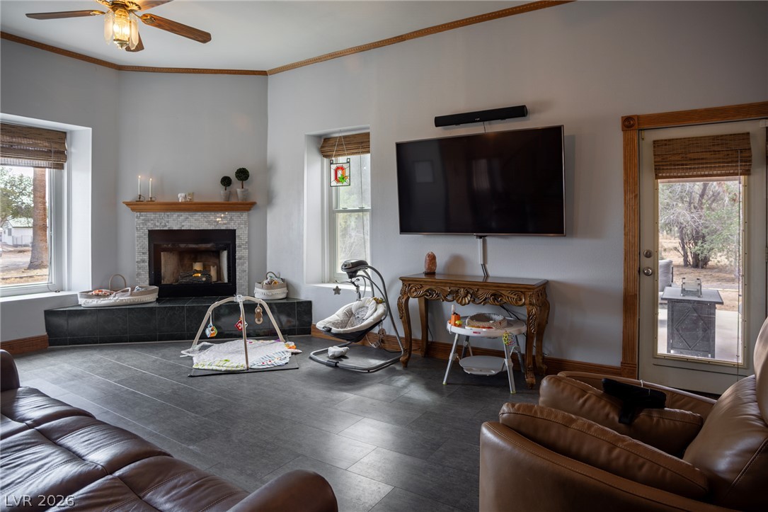 Photo 14 of 24, 560 Bonelli Avenue