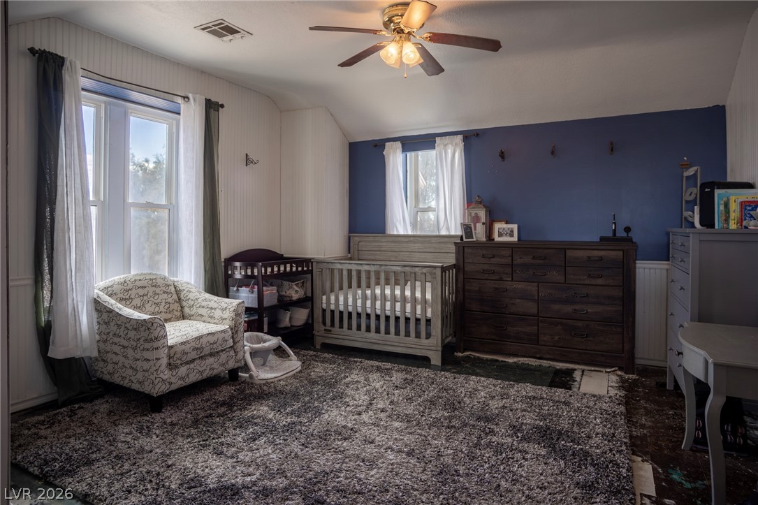 Photo 17 of 24, 560 Bonelli Avenue