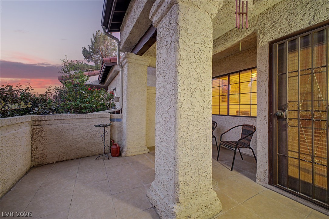 Photo 8 of 67, 3127 La Mancha Way