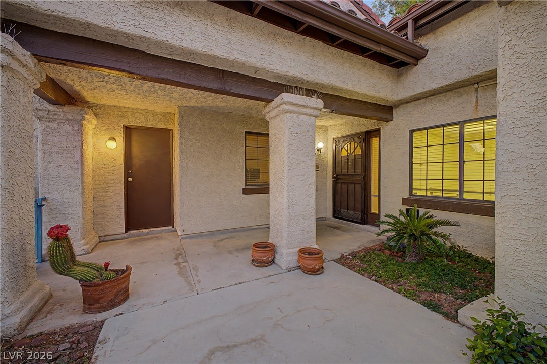 Photo 10 of 67, 3127 La Mancha Way