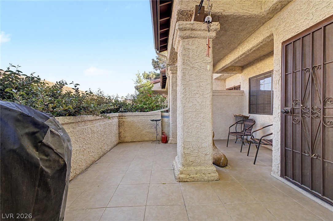 Photo 18 of 67, 3127 La Mancha Way