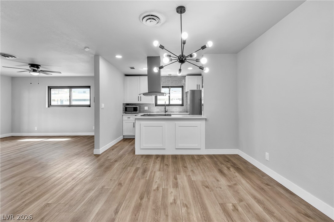 Photo 9 of 24, 5804 Carmen Boulevard