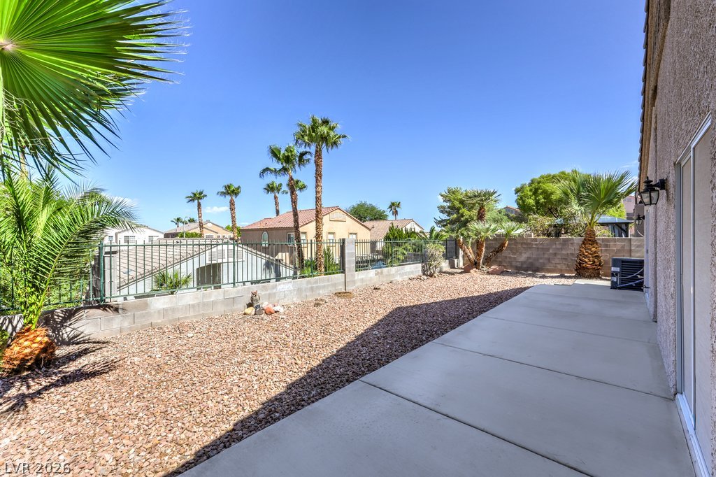 Photo 6 of 39, 3186 CASTLE CANYON Avenue