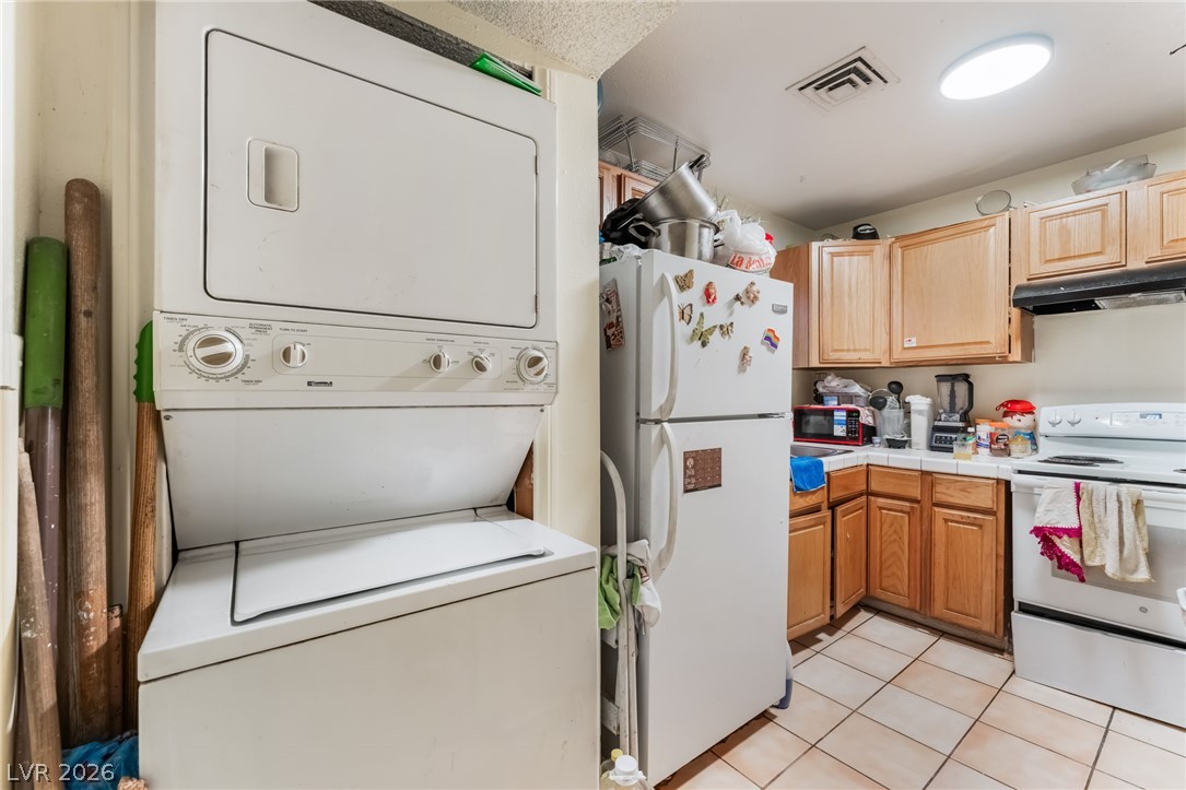 Photo 62 of 94, 828 Sagman Street