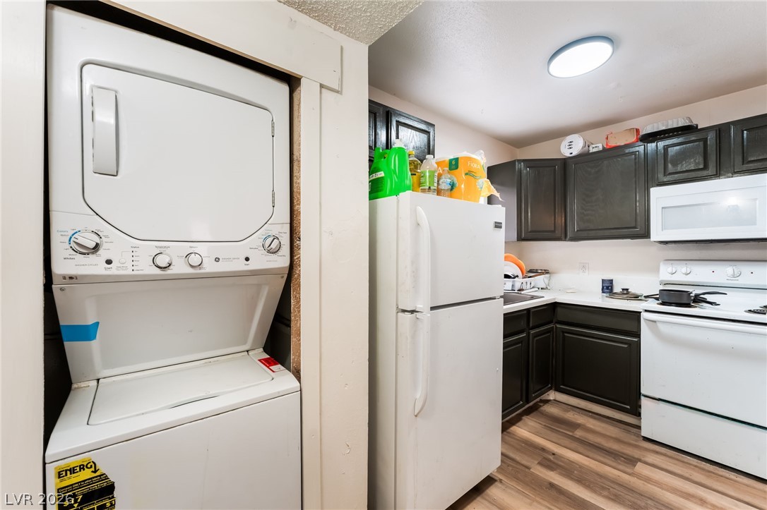 Photo 49 of 94, 828 Sagman Street