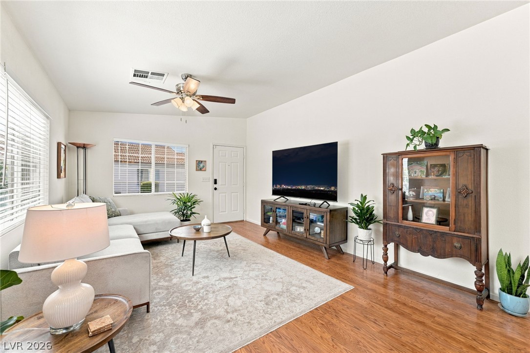 Photo 5 of 4960 Mascaro Drive