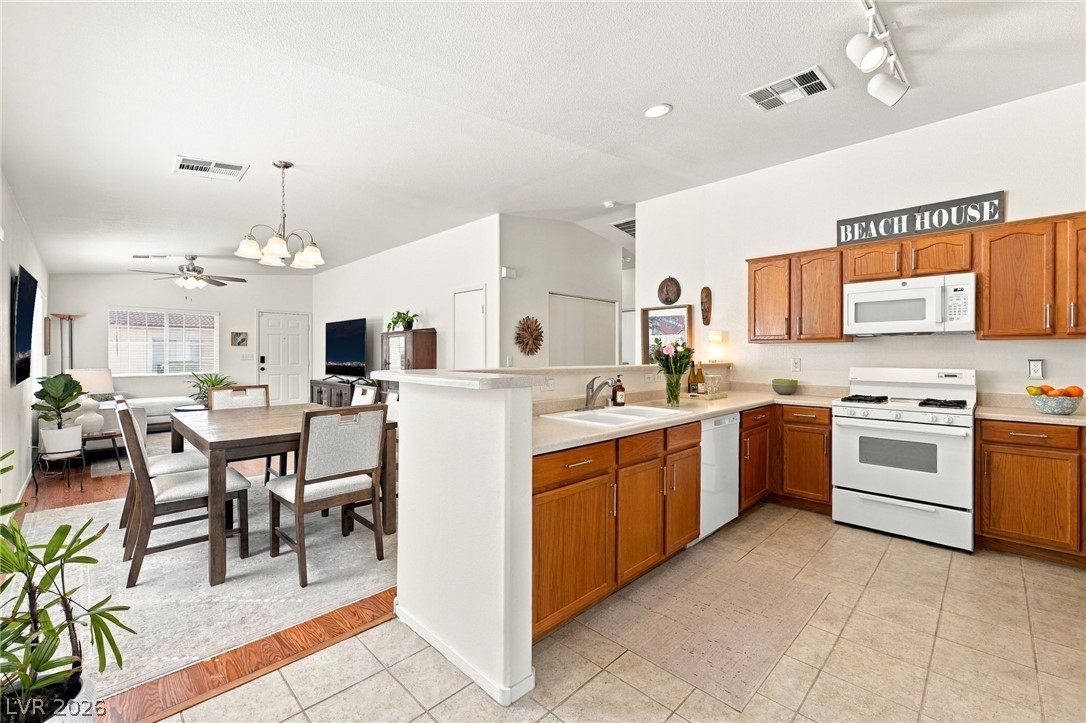 Photo 10 of 38, 4960 Mascaro Drive