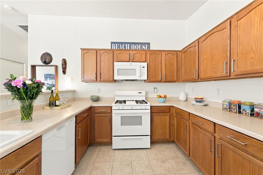 Photo 11 of 38, 4960 Mascaro Drive