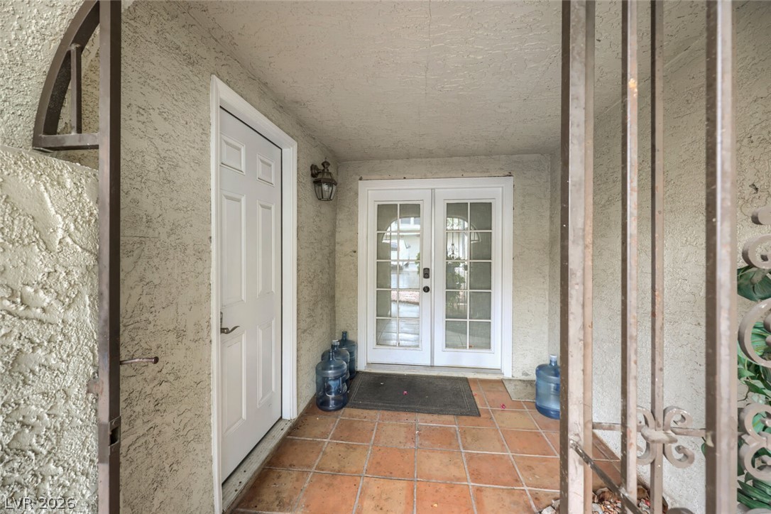 Photo 5 of 4951 Schumann Drive