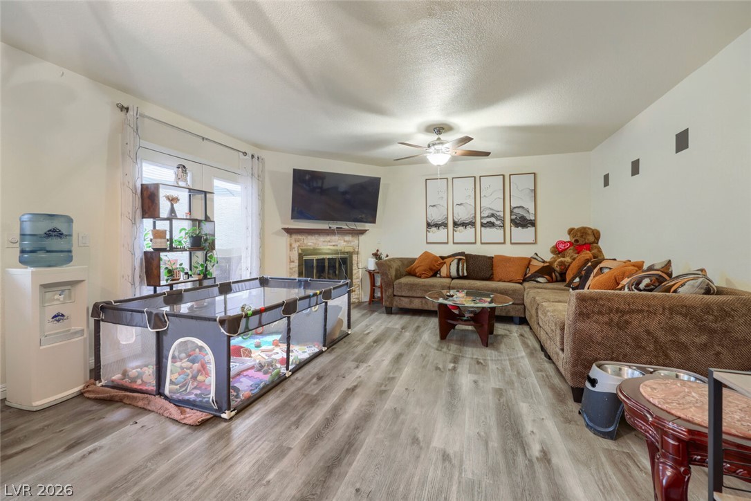 Photo 8 of 36, 4951 Schumann Drive