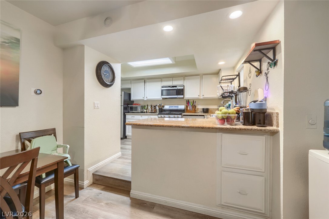 Photo 13 of 36, 4951 Schumann Drive