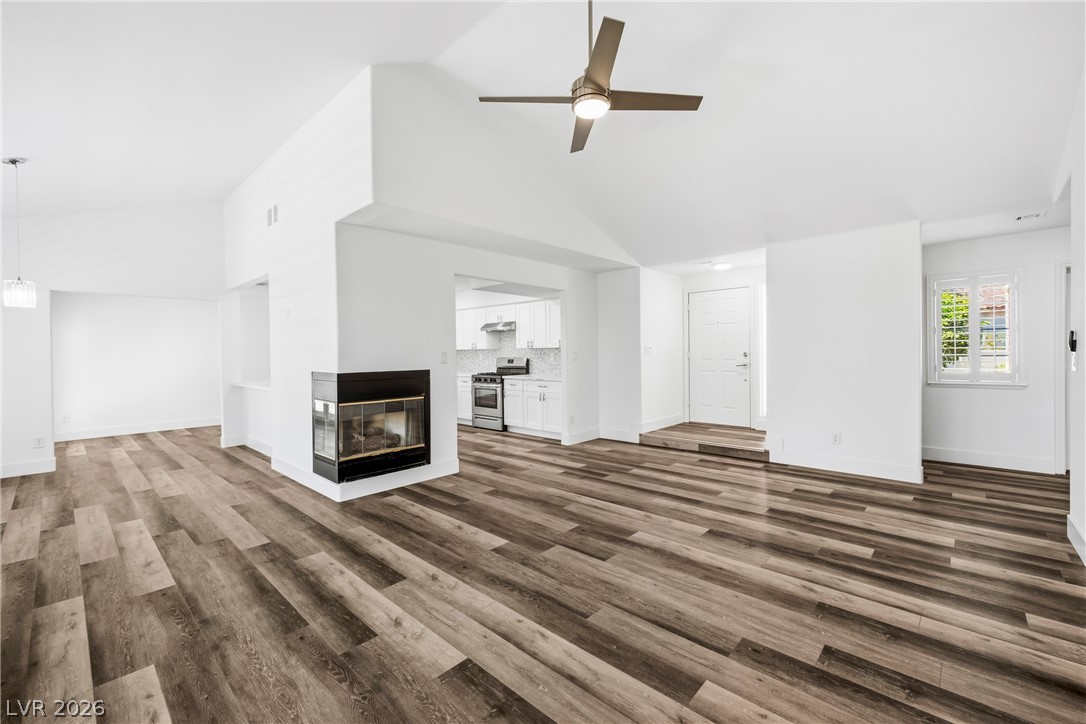 Photo 2 of 1904 Bradbury Circle