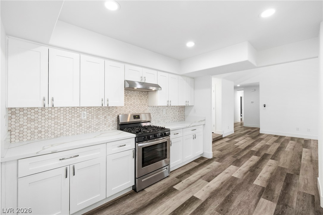Photo 8 of 41, 1904 Bradbury Circle