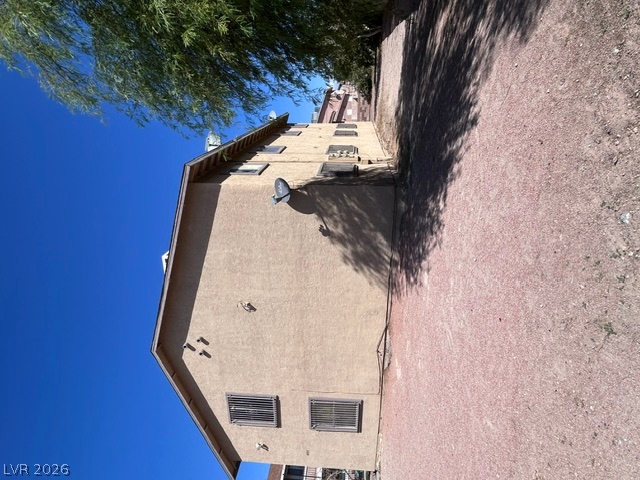 Photo 3 of 4930 Stanley Avenue