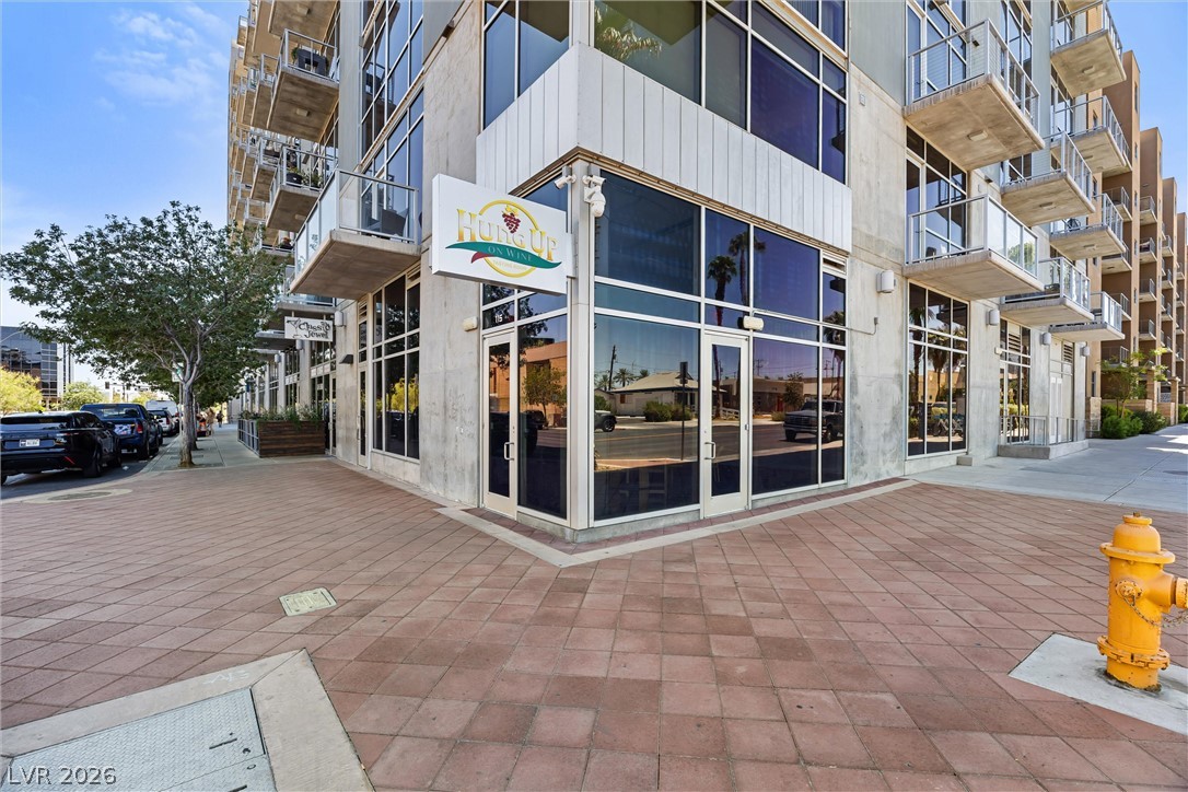 Photo 21 of 24, 353 E Bonneville Avenue #421
