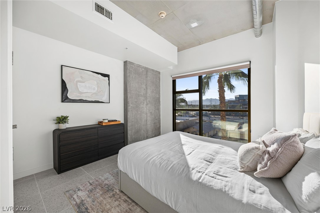 Photo 11 of 24, 353 E Bonneville Avenue #421
