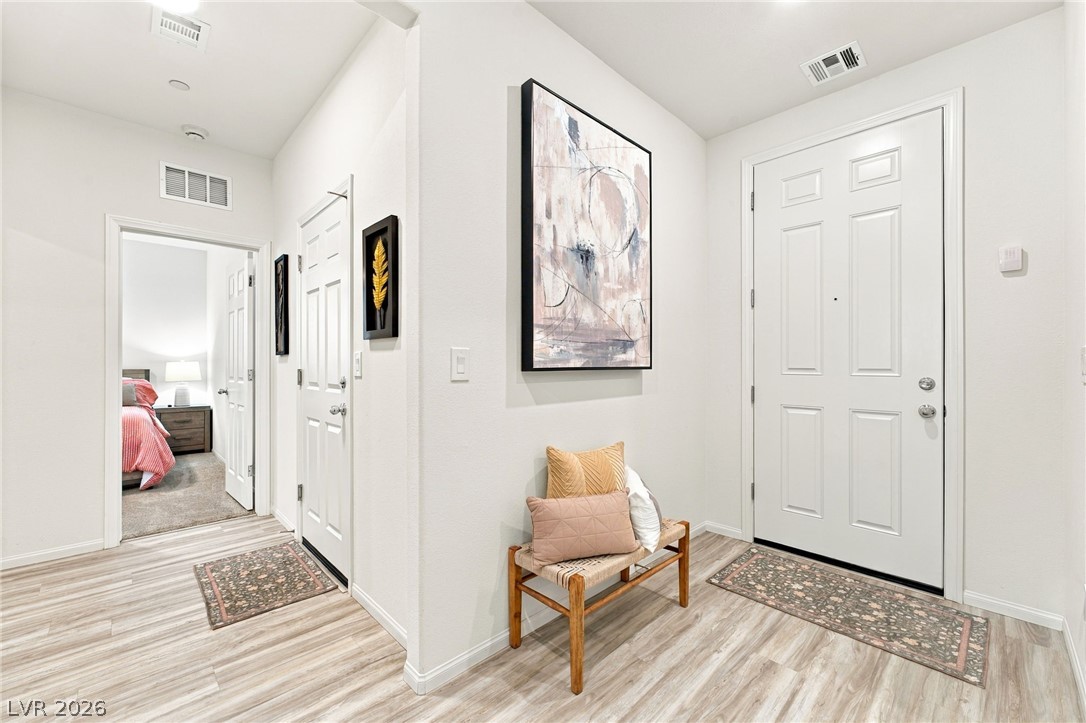 Photo 4 of 10933 Cilantro Avenue