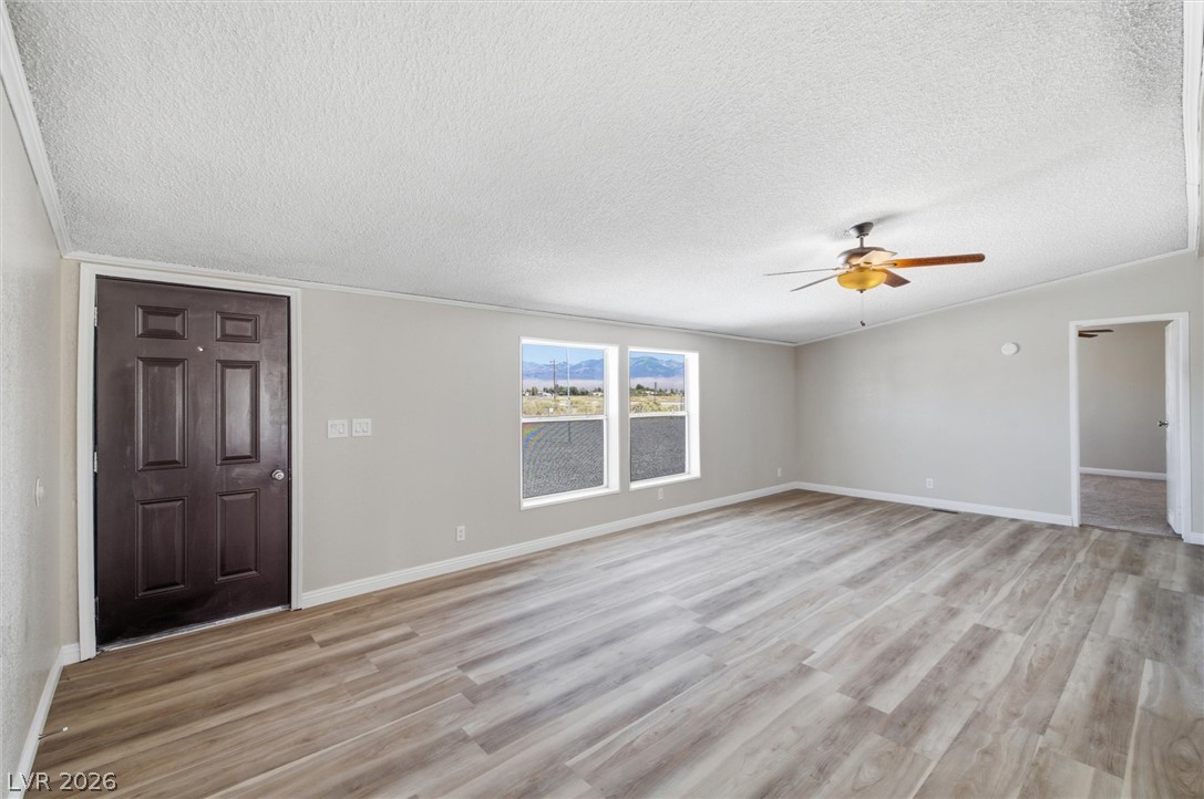 Photo 9 of 40, 3051 W Wilson Road