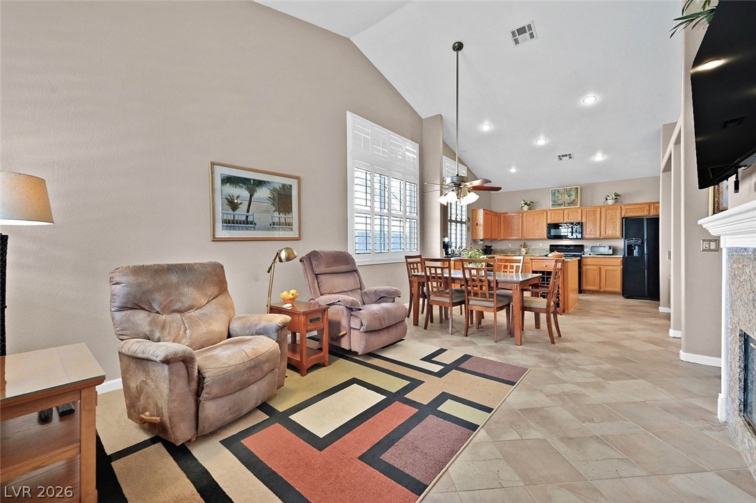 Photo 11 of 35, 5413 Goldbrush Street