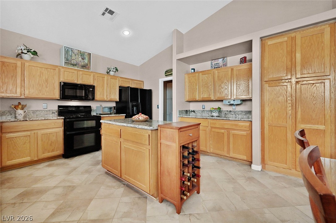 Photo 15 of 35, 5413 Goldbrush Street