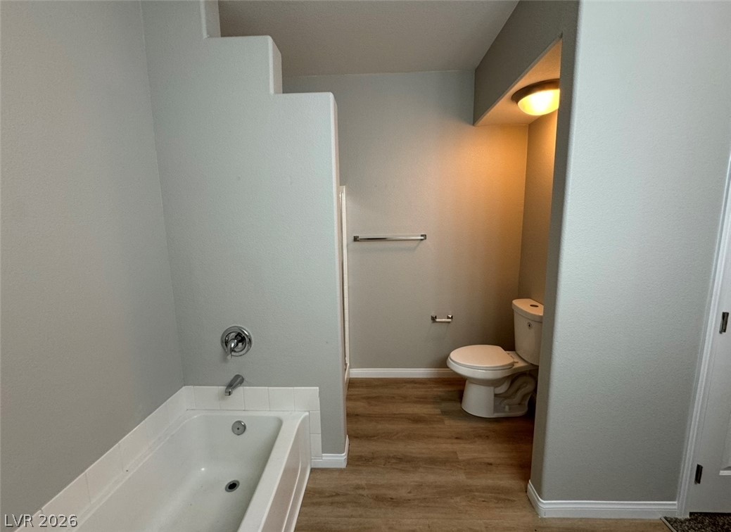 Photo 10 of 13, 2291 W Horizon Ridge Parkway #5228