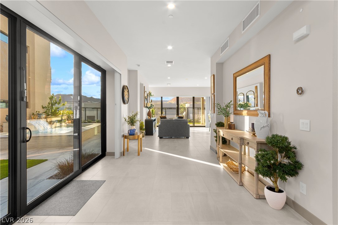 Photo 5 of 26 Heron Harbour Drive